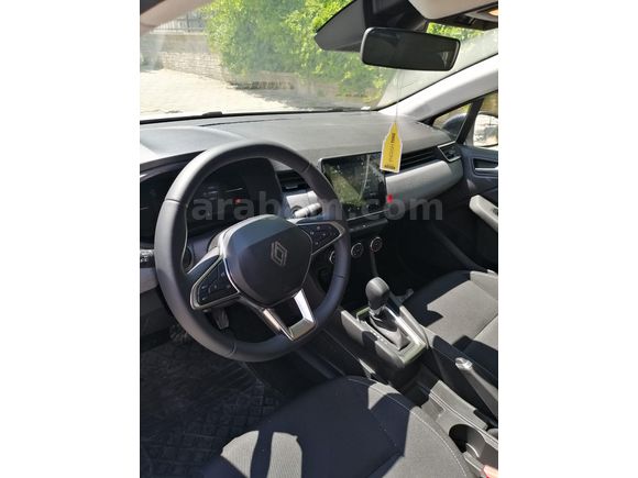 Sahibinden Renault Clio 1.0 TCe Evolution 2025 Model  2.000 km Beyaz