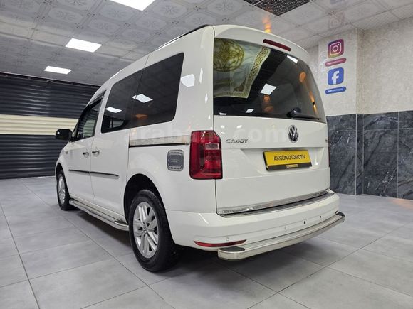 2015 MODEL CEDDİY 1.6 TDİ DSG KONFORTLİNE PAKET HATASIZ AYARINDA