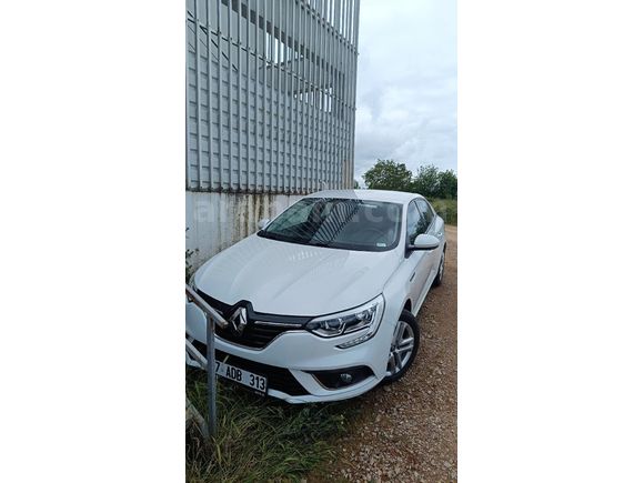 Sahibinden Renault Megane 1.6 Joy 2017 Model 31500 km de full orjinal