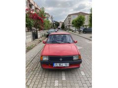 Sahibinden Opel Corsa 1.4 swing 1990 Model  160.000 km Kırmızı