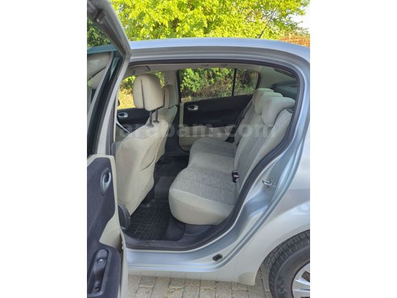 ULUTAŞ OTOMOTİV'DEN 2009 RENAULT MEGANE II 1.5 dCi EXPRESSION