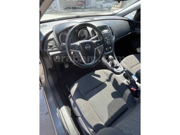 İlk Sahibinden Değişensiz  49850 km  de Aile Aracı