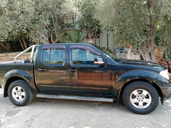 Sahibinden Nissan Navara 2.5 TDI 4x2 SE 2009 Model  357.000 km Siyah