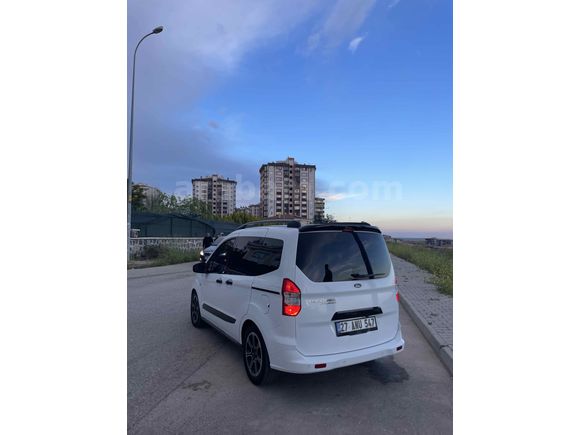Sahibinden Ford Tourneo Courier 1.5 TDCi Titanium Plus 2022 Model 