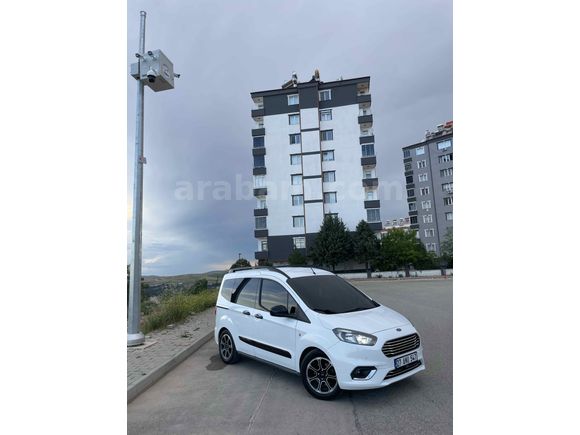 Sahibinden Ford Tourneo Courier 1.5 TDCi Titanium Plus 2022 Model 