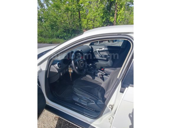 Temiz Aile arabası A3 Sportback 1.6  2011