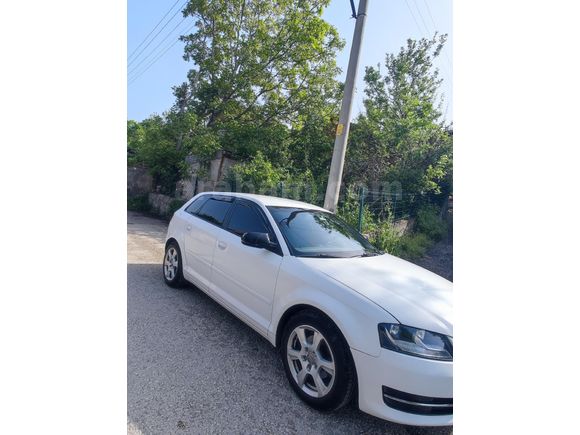 Temiz Aile arabası A3 Sportback 1.6  2011