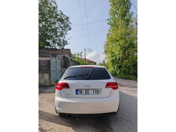 Temiz Aile arabası A3 Sportback 1.6  2011