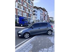 Sahibinden Skoda Fabia 1.2 Ambiente Dynamic 2011 Model  112.000 km Gri