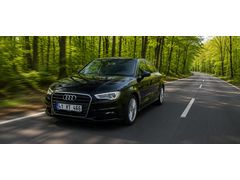 1.6 TDI AMBİENTE S TRONİC (KEYLESS GO) ANAHTARSIZ ÇALIŞTIRMA var