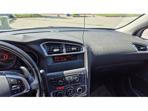 Sahibinden Citroen C4 1.6 e-HDi Confort Plus 2012 Model  253.000 km Beyaz