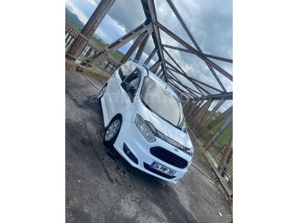 Sahibinden Ford Tourneo Courier 1.6 TDCi Titanium 2017 Model