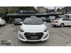 2015 HYUNDAİ İ30 1.6 CRDI STYLE CAM TAVAN OTOMATİK !