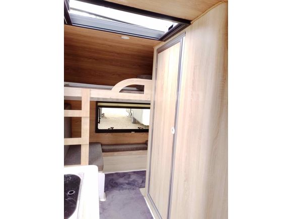 NEON KARAVAN SHOP DAN