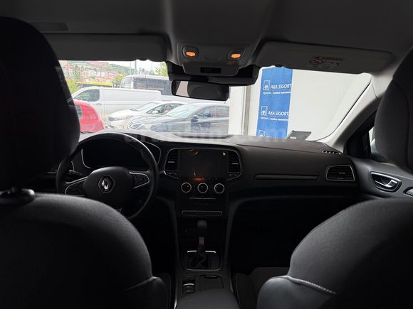  2025 MODEL TEMİZ MEGANE SEDAN