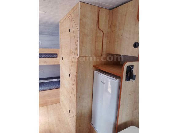 NEON KARAVAN SHOP DAN