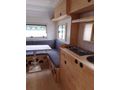 NEON KARAVAN SHOP DAN