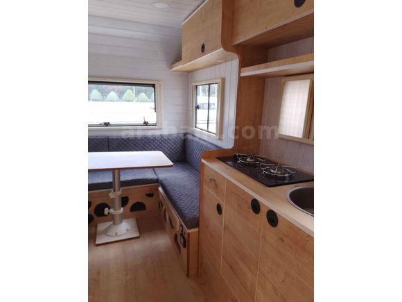 NEON KARAVAN SHOP DAN