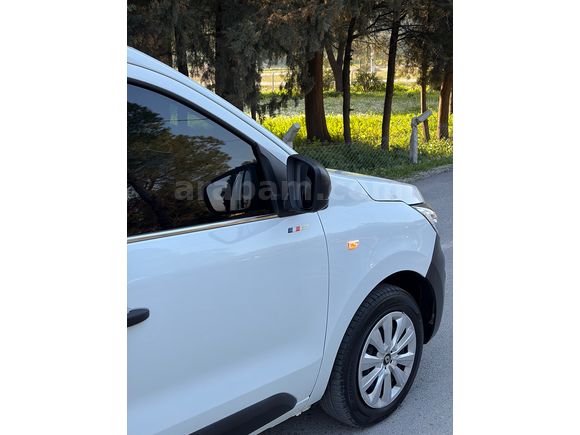 Sahibinden Renault Express Van 1.5 BlueDCI Joy 2023 Model 