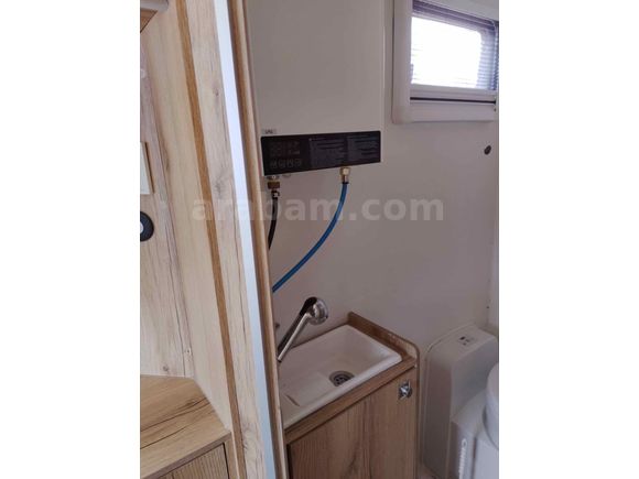 NEON KARAVAN SHOP DAN