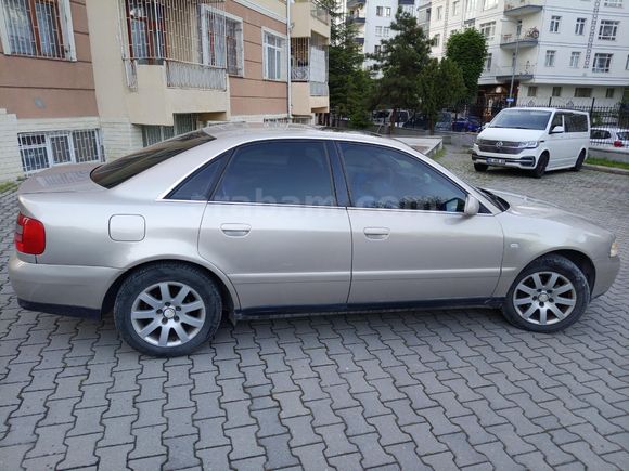 Sahibinden Audi A4 Sedan 1.6 2000
