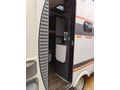NEON KARAVAN SHOP DAN
