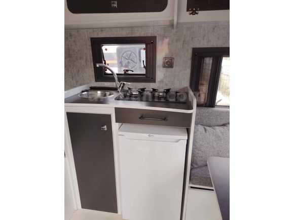 NEON KARAVAN SHOP DAN