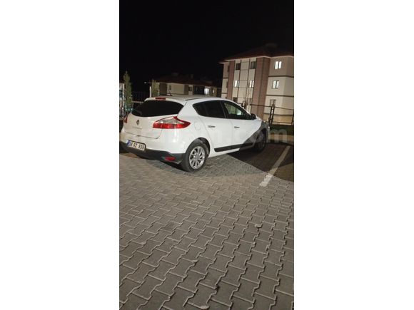 Sahibinden Renault Megane 1.6 Touch 2012 Model