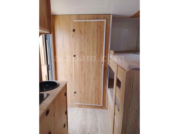 NEON KARAVAN SHOP DAN