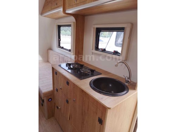 NEON KARAVAN SHOP DAN