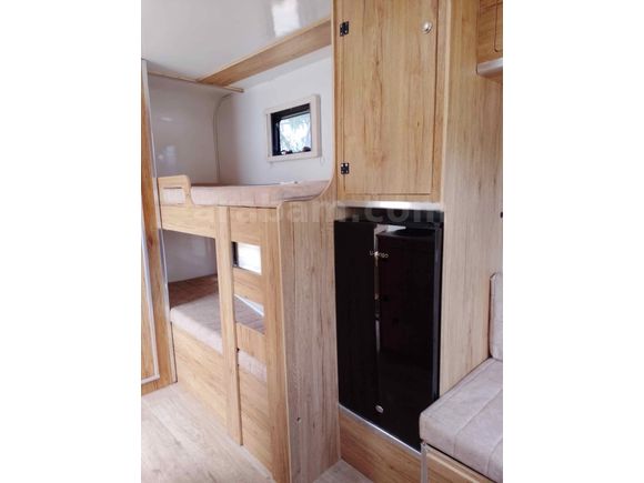 NEON KARAVAN SHOP DAN