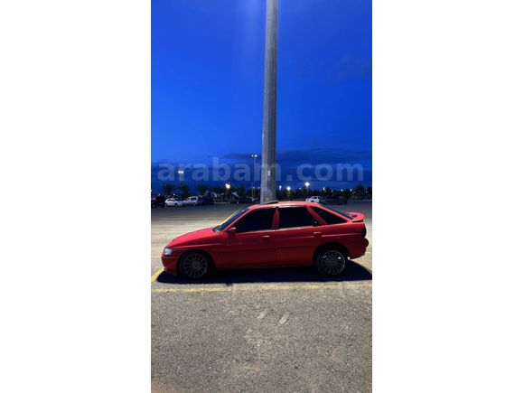  Ford Escort 1.8 CLX Sunrooflu 1999 Model 