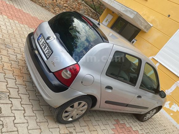 Boyasız orjinalin öz oğlu  Renault Clio 1.2 Authentique 2006 Model 