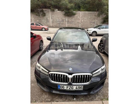 Sahibinden BMW 5 Serisi 520i M Sport 2021 Model  96.000 km Siyah