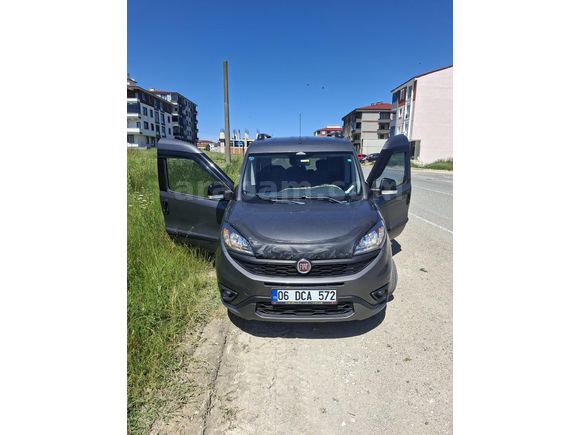 Sahibinden Fiat Doblo Combi 1.6 Multijet Trekking 2022 Model Tekirdağ 69.000 km Gri
