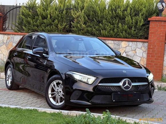 2019 MERCEDES A180d STYLE 7G-DCT