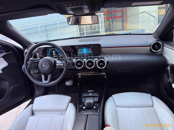 2019 MERCEDES A180d STYLE 7G-DCT