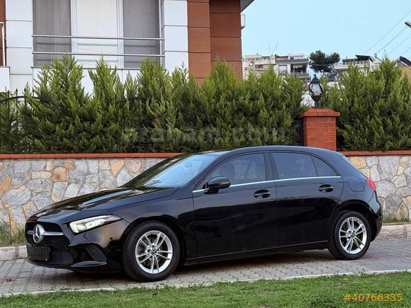 2019 MERCEDES A180d STYLE 7G-DCT