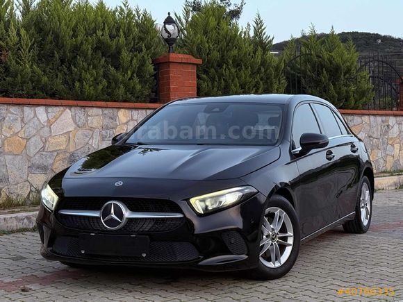 2019 MERCEDES A180d STYLE 7G-DCT