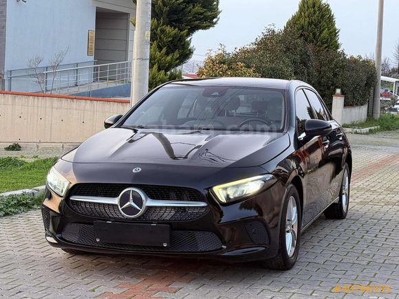 2019 MERCEDES A180d STYLE 7G-DCT