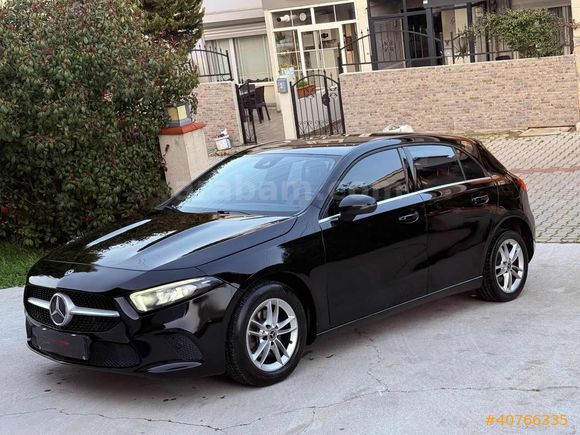 2019 MERCEDES A180d STYLE 7G-DCT