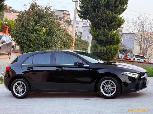2019 MERCEDES A180d STYLE 7G-DCT
