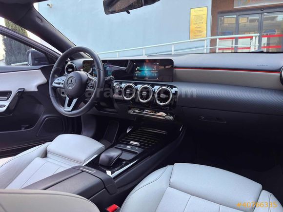 2019 MERCEDES A180d STYLE 7G-DCT