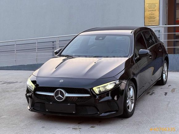 2019 MERCEDES A180d STYLE 7G-DCT
