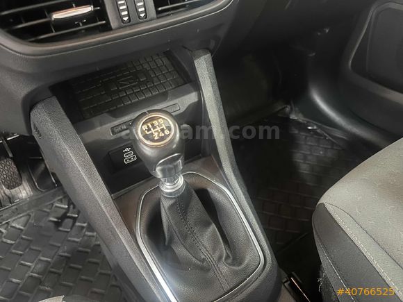 MERT OTOMOTİV 2024 TOURNEO COURİER 1.5 ECOBLUE TİTANİUM HATASIZ.