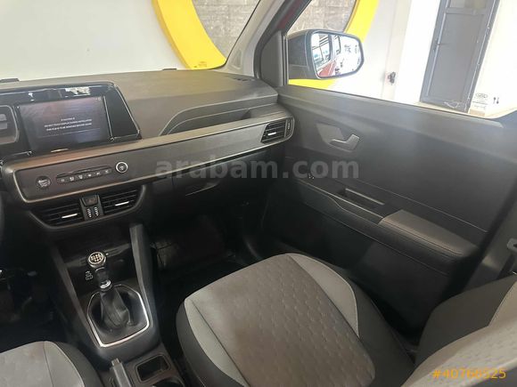 MERT OTOMOTİV 2024 TOURNEO COURİER 1.5 ECOBLUE TİTANİUM HATASIZ.