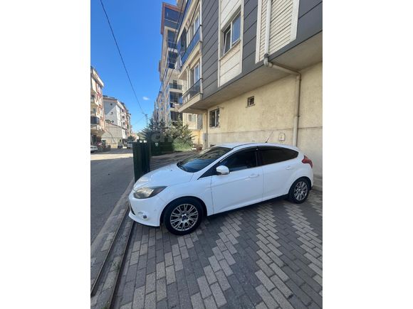 Sahibinden Ford Focus 1.6 TDCi Titanium 2012 Model 150000 km'de