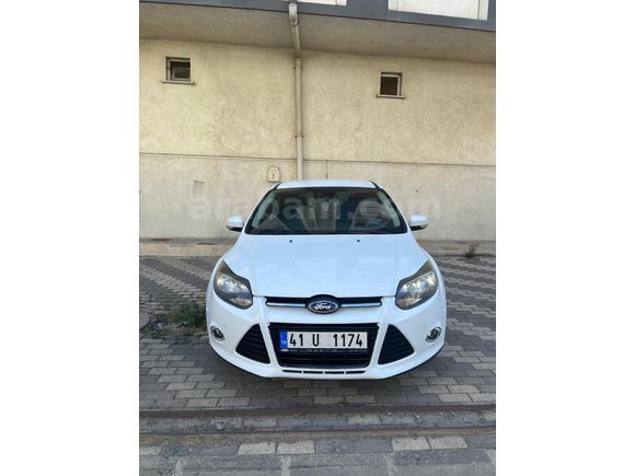 Sahibinden Ford Focus 1.6 TDCi Titanium 2012 Model 150000 km'de