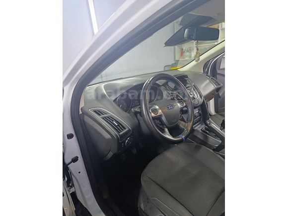 Sahibinden Ford Focus 1.6 TDCi Titanium 2012 Model 150000 km'de