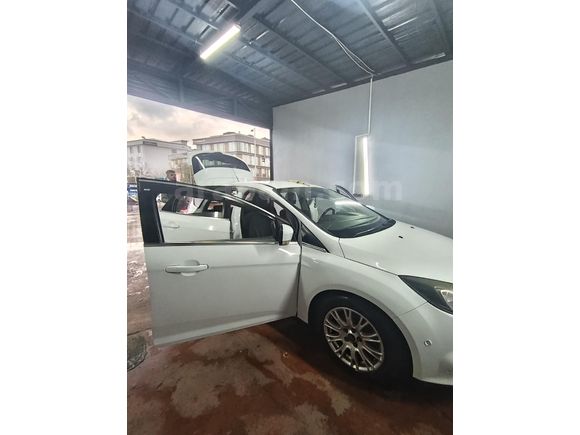 Sahibinden Ford Focus 1.6 TDCi Titanium 2012 Model 150000 km'de